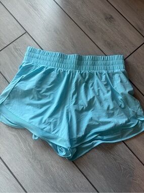 Athleta Mesh Racer Run High Rise 3” short